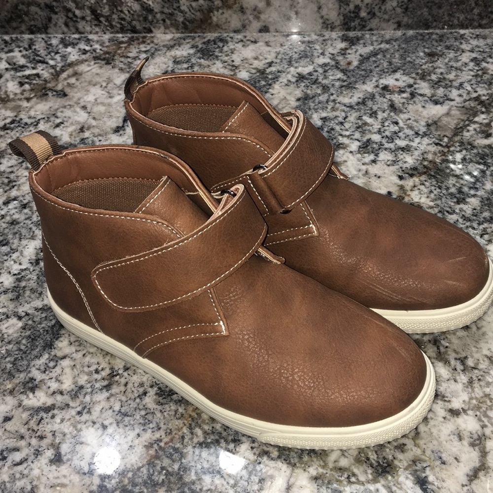 Boys Steve Madden leather boots